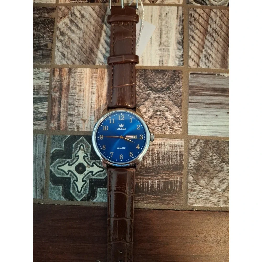 NIB OLEVS 5535G Mens Watch,Quartz Movement, Day/date, Brown Leather Band.